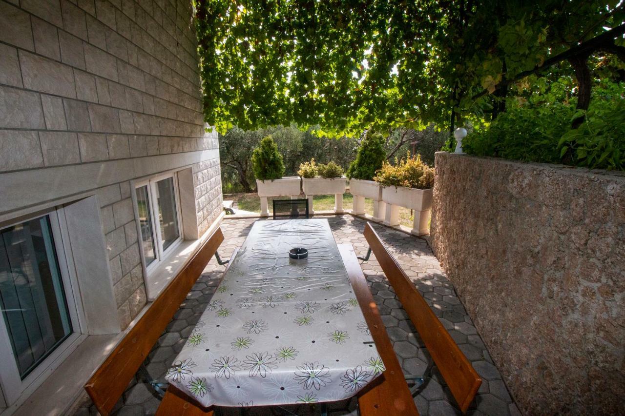 Apartmani Vrljicak Omiš Exterior foto